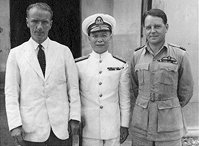 David MacDougall, Adm Chan Chak, Max Oxford 1946 
    Photo fromthe Oxford collection ©